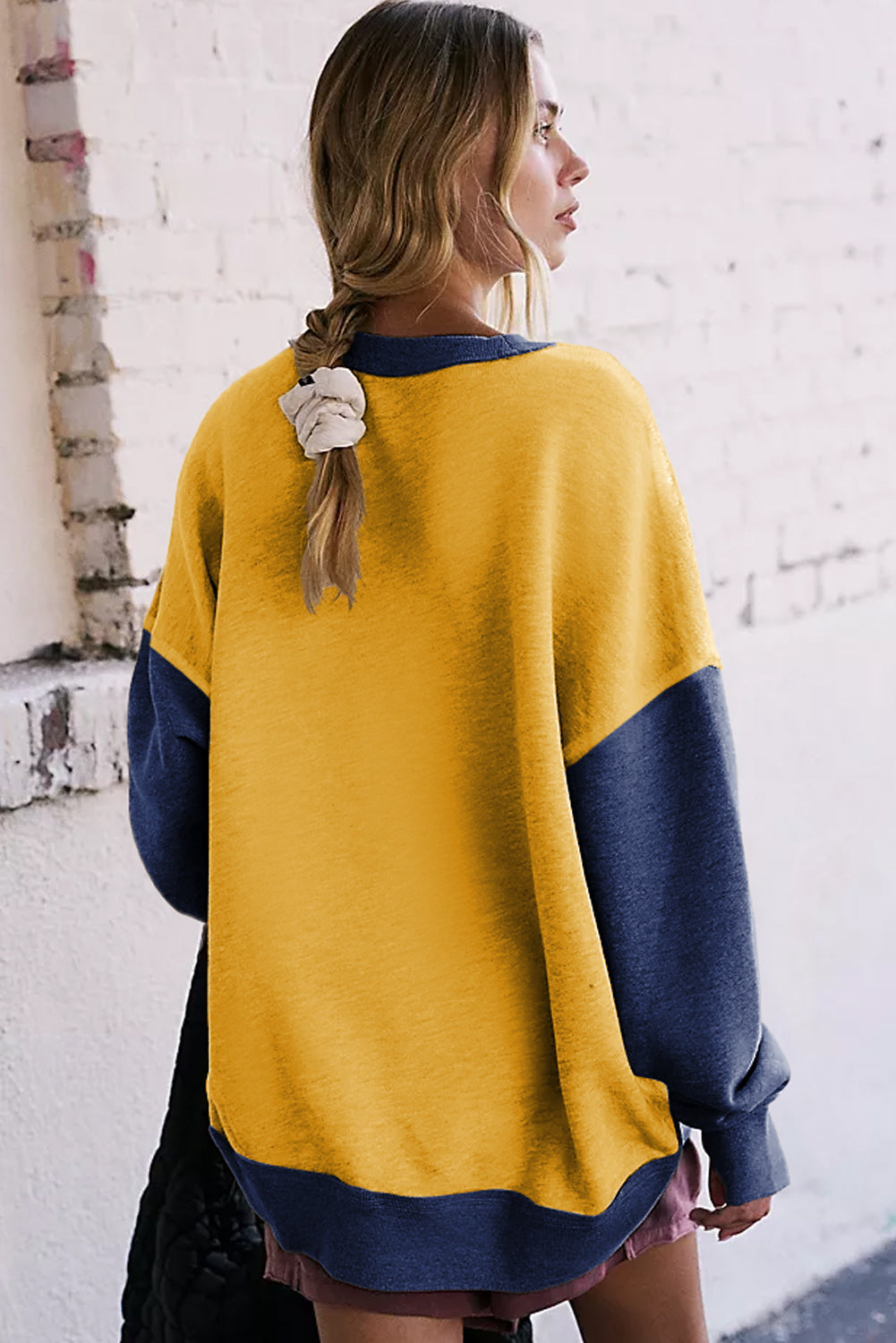 Thumbhole Sleeve Drop Shoulder Sweatshirt