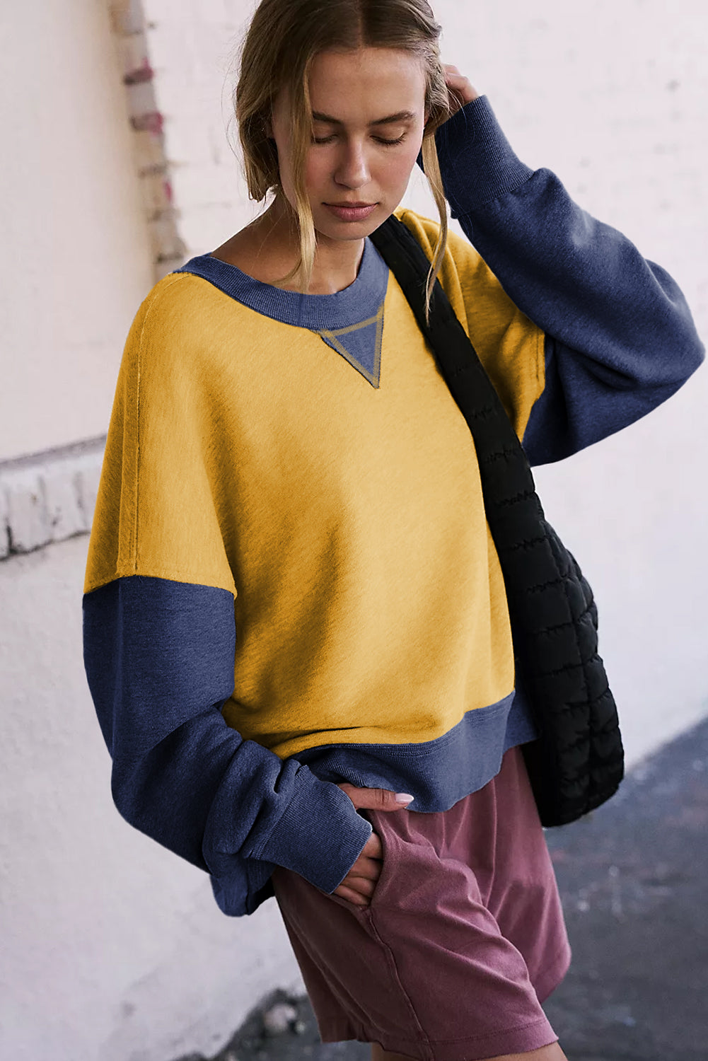 Thumbhole Sleeve Drop Shoulder Sweatshirt