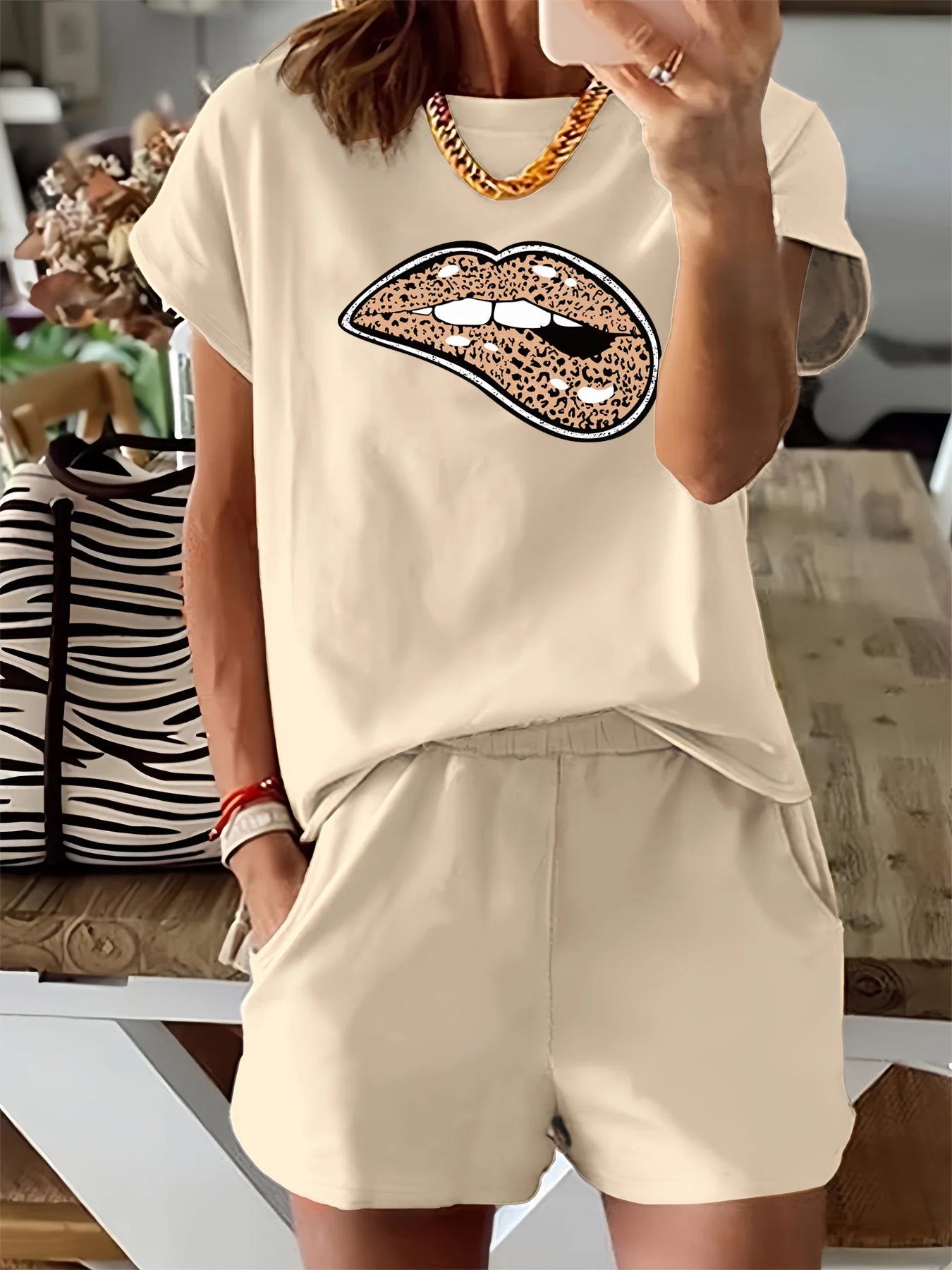 Leopard Print Lips Casual Loose Round Neck T-shirt & Shorts Set