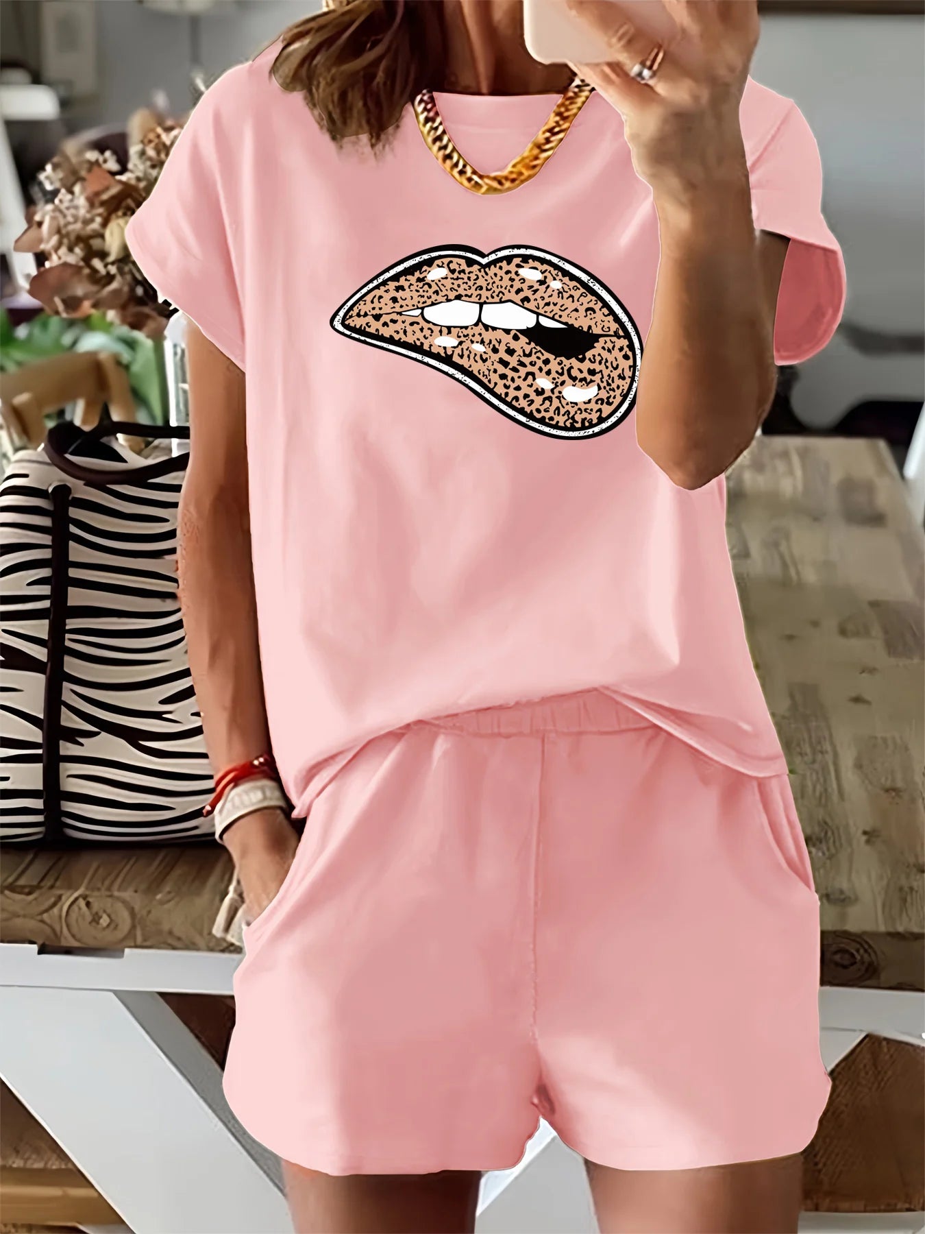 Leopard Print Lips Casual Loose Round Neck T-shirt & Shorts Set