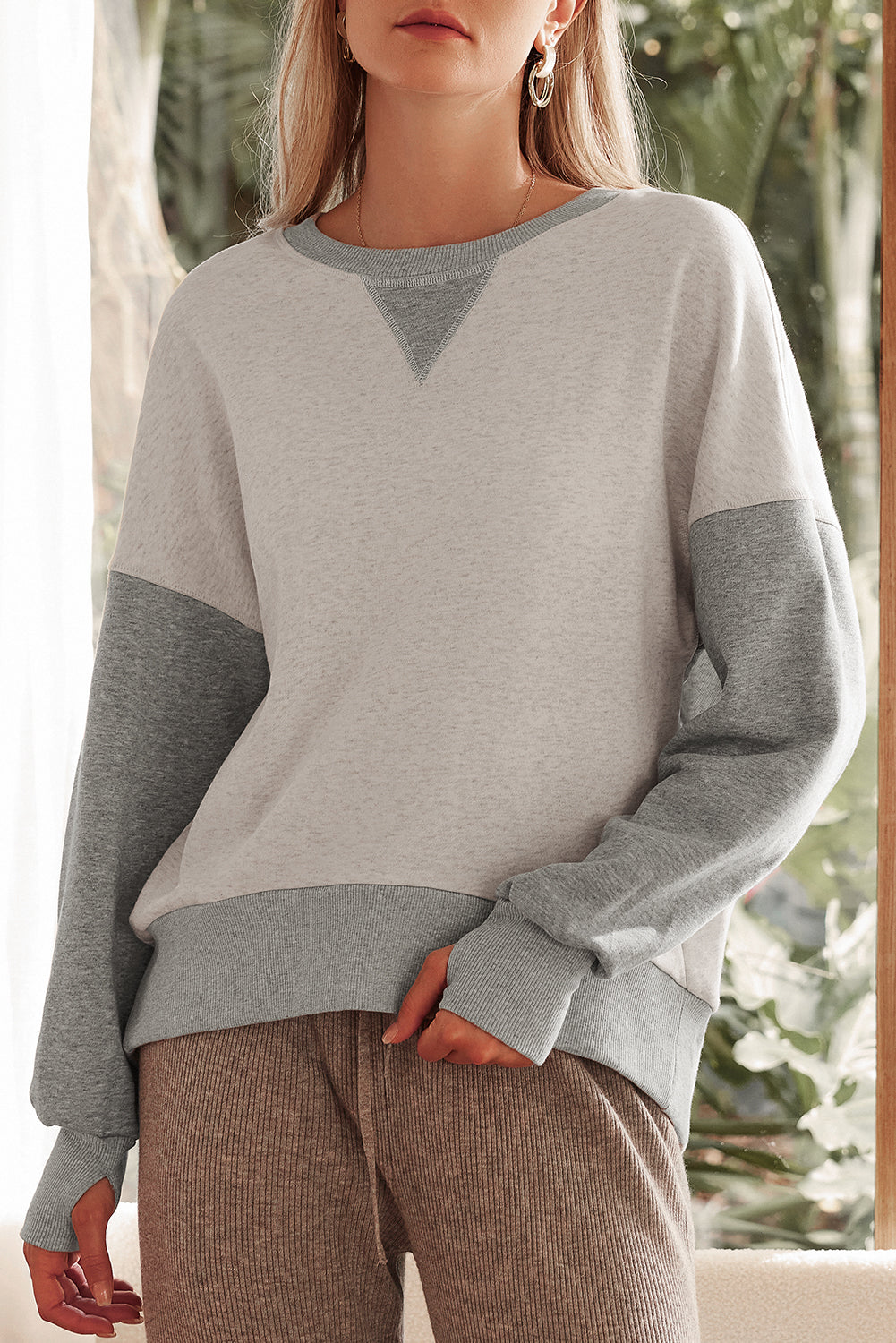 Thumbhole Sleeve Drop Shoulder Sweatshirt