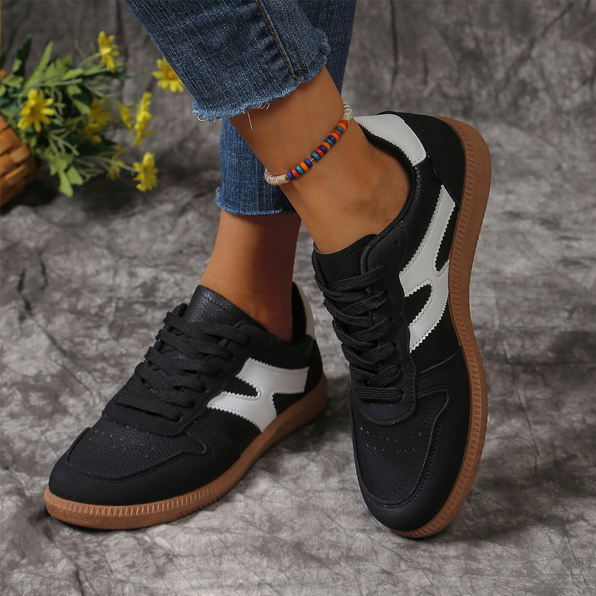 Colorblock Lace-up Round Trainers