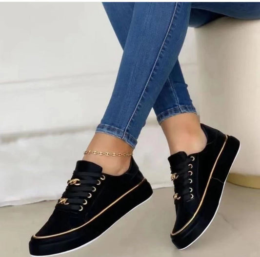 Platform Chain Detail Pump Style Trainers