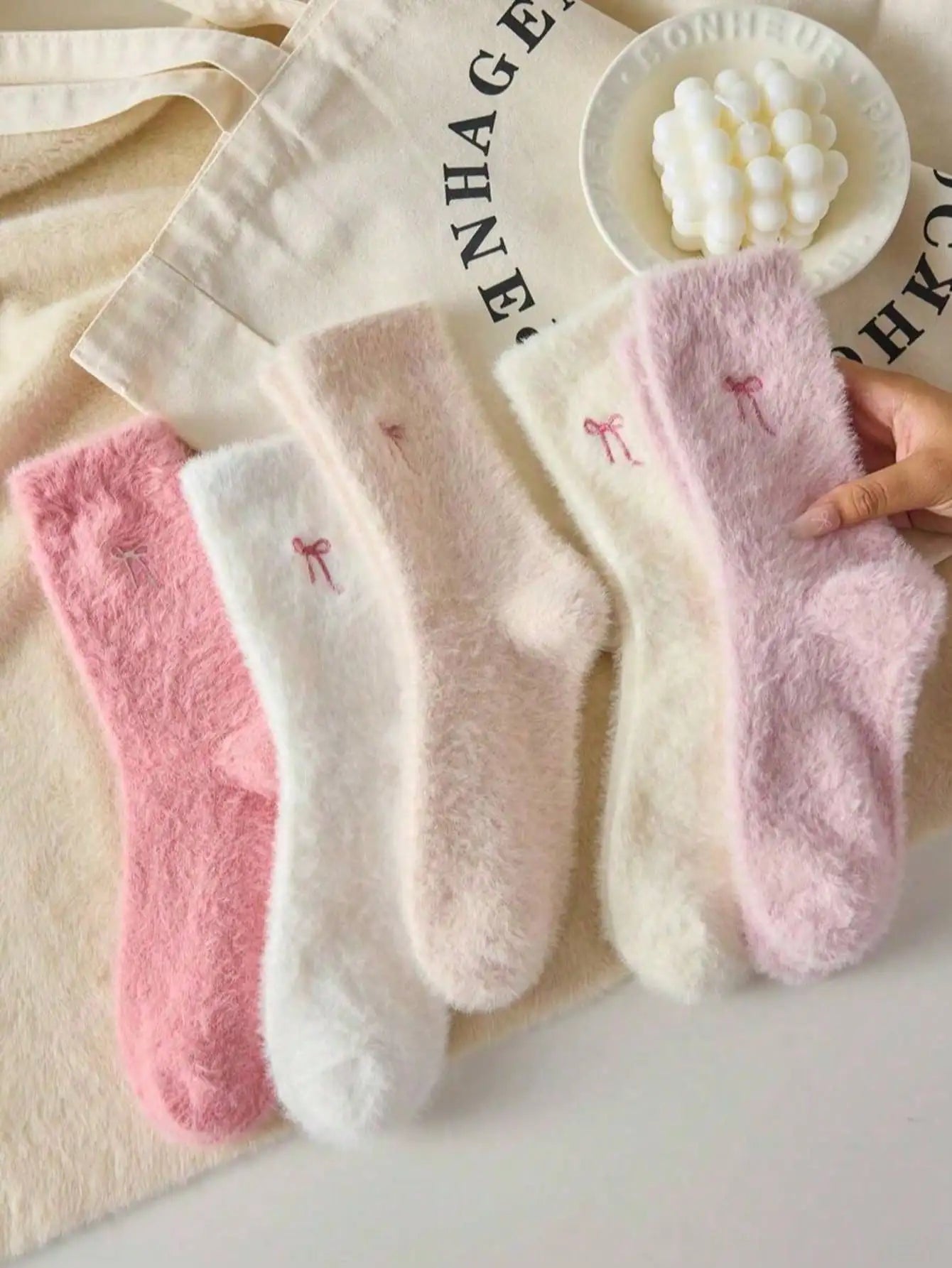 Fleece Bow-Tie Plush Socks