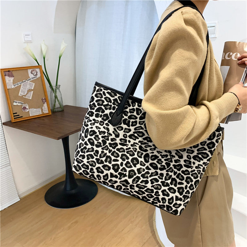 Animal Print Underarm Casual Bag