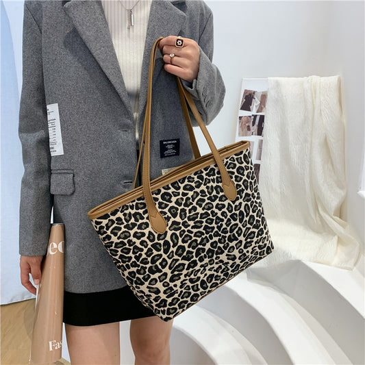 Animal Print Underarm Casual Bag