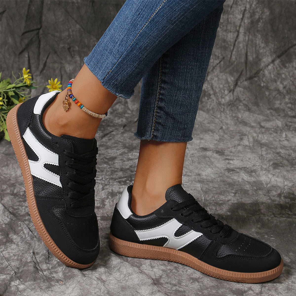 Colorblock Lace-up Round Trainers