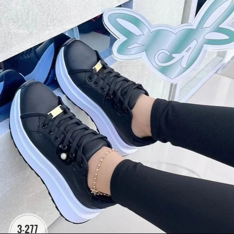 Coloured Trim Trainers
