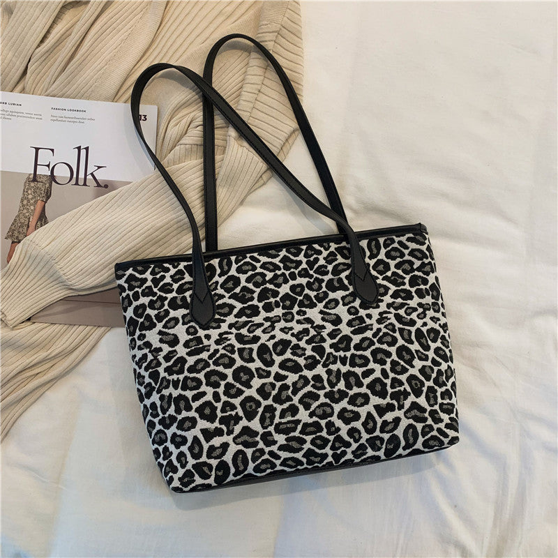Animal Print Underarm Casual Bag